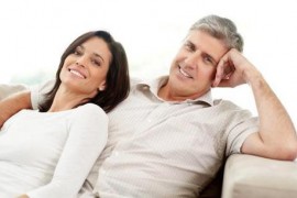夫妻按摩抗衰老，夫妻应该怎么按摩呢？