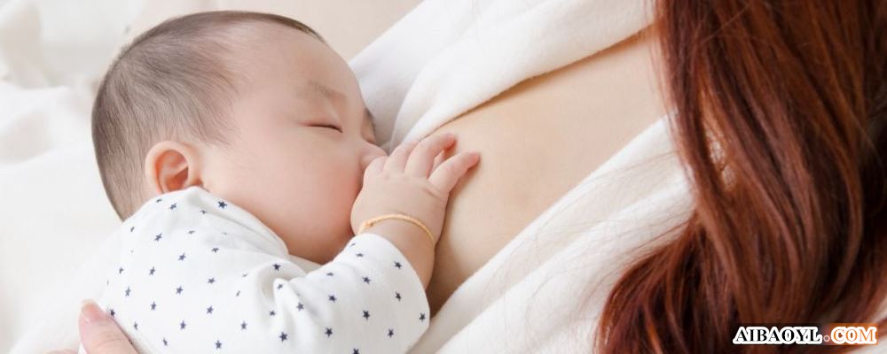 哺乳期发烧能喂奶吗 哺乳期发烧怎么办 哺乳期发烧怎么退烧